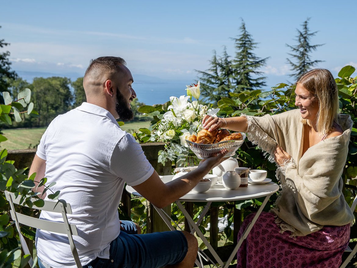 Table Bistro de la marque Fermob, pour balcon et terrasse - Schilliger