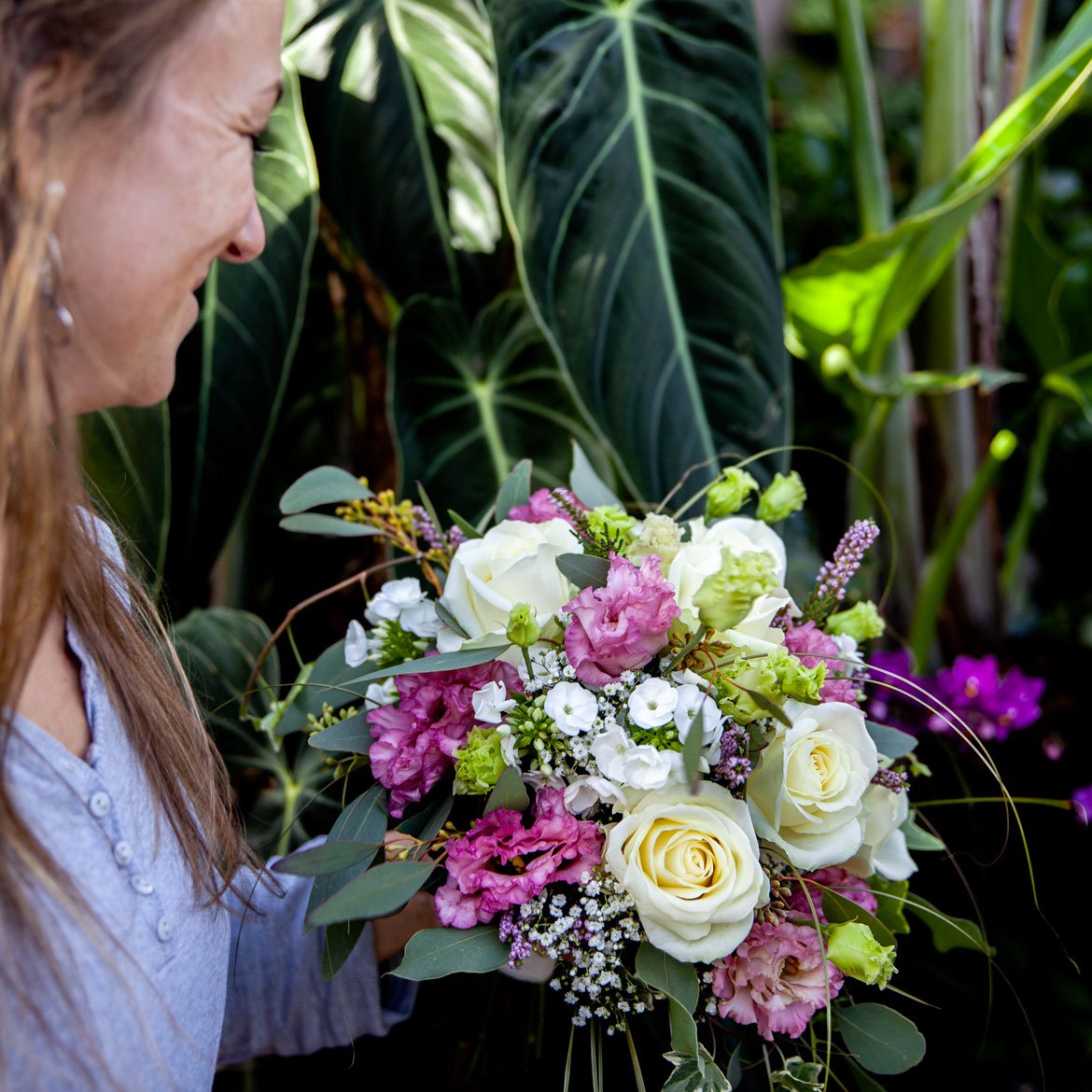 Faites appel à nos fleuristes pour vos événements, mariages, deuils - Schilliger